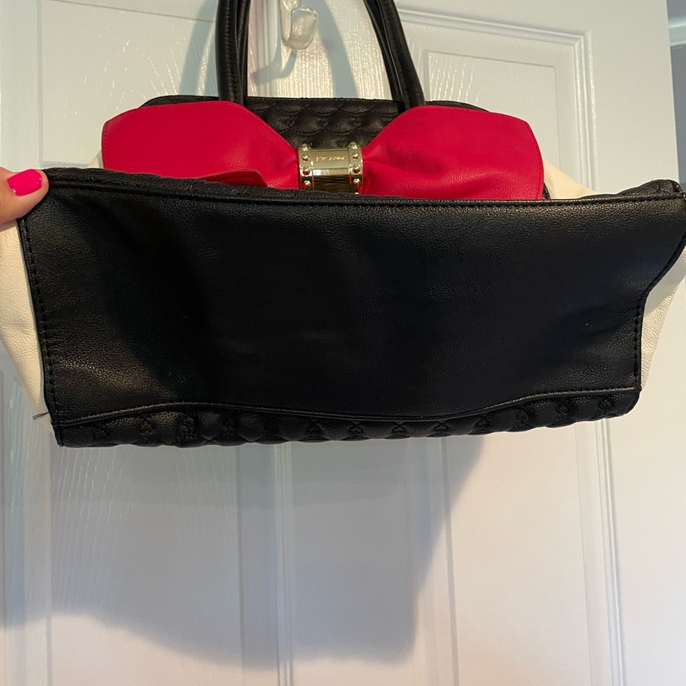Betsey Johnson Black and Red Bow Satchel - Picture 2 of 6